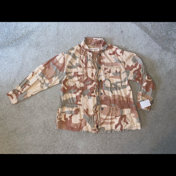 Free People Camo Field Jacket in Taupe - Picture 3 of 8